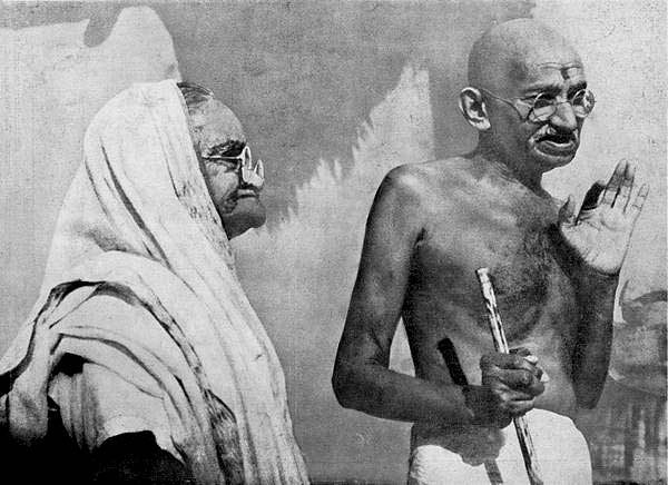 Gandhi Kasturba 1942 2