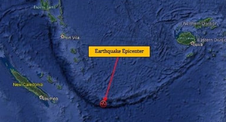 Tsunami waves observed after powerful earthquakes near New Zealand