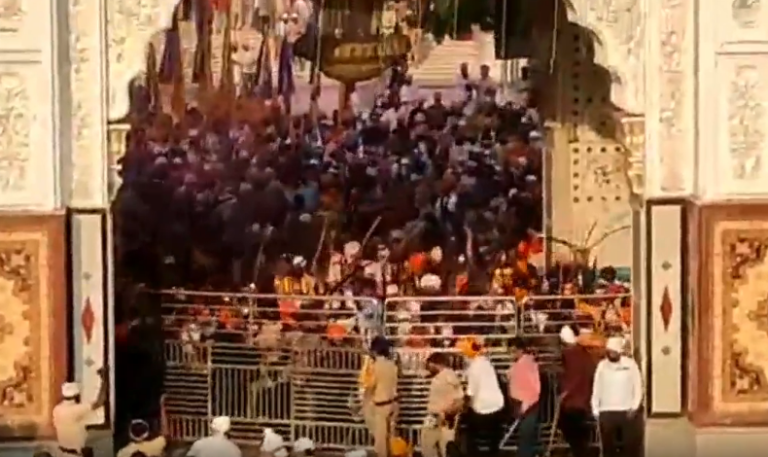 #NandedAttack: जुलूस रोकने पर पुलिस पर किया हमला