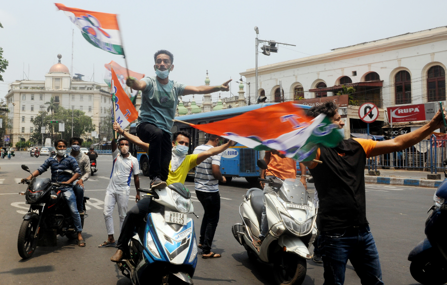 TMC celebration after massive victory, Picture Source: Twitter @AITCofficial