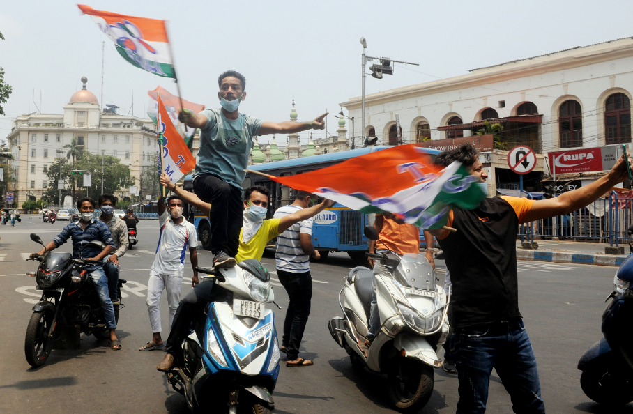 TMC celebration after massive victory, Picture Source: Twitter @AITCofficial