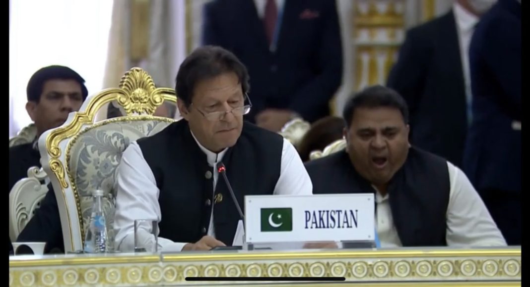 iMAGE SOURCE: Pakistan's PM Imran Khan & Information Minister Fawad Chaudhry - Twitter