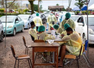 Fiji Vaccination drive; Picture Source; Twitter @raetlomi