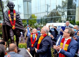 PM Morrison unveils Gandhi statue: Picture Source: The Australia Today