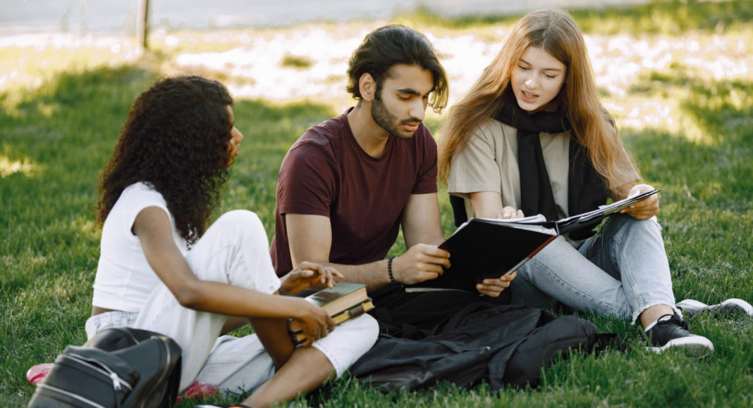 International Students; Image Source: @CANVA