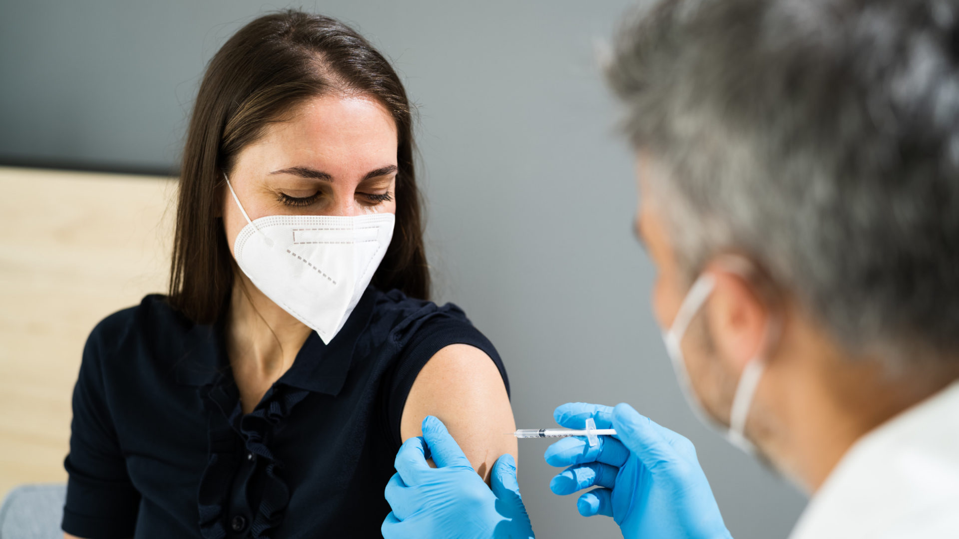 Australians over age of 30 eligible for fourth COVID vaccine from Monday