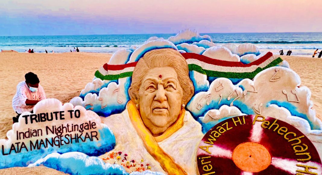 Tribute to Lata Mangeshkar: Image Source; @sudarsansand