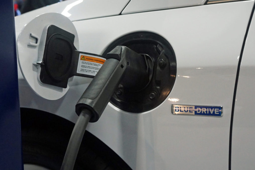 Hyundai Ioniq Plug in WAS 2017 1774 2