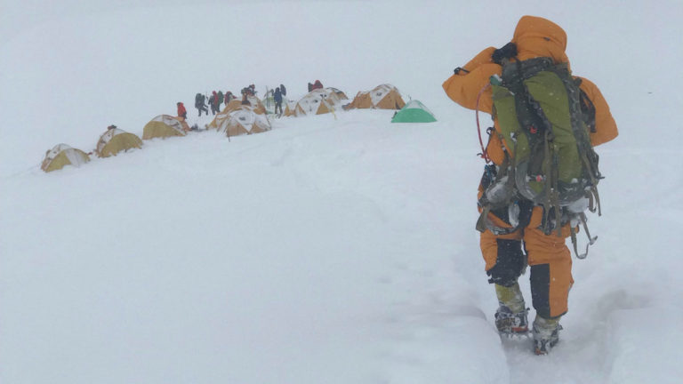 Melbourne teenager becomes youngest Australian to climb Mount Everest