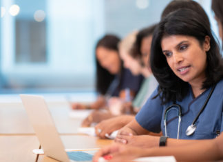 Are you an international student looking for work in Australia? Read this Medical students; Image Source: CANVA