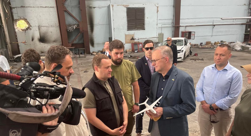 PM Anthony Albanese in Kyiv; Image Source: Twitter