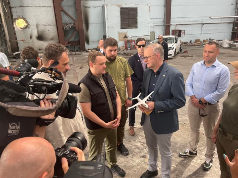 PM Albanese visits Ukraine, announces 100 million military aid and sanctions, travel ban on Russia