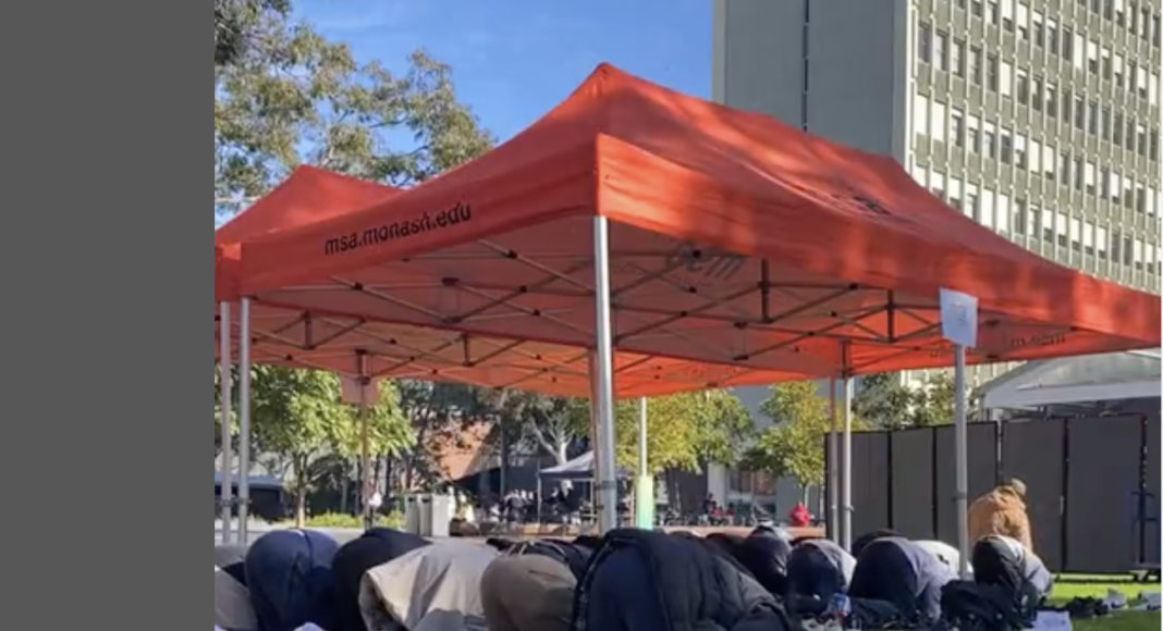 Image Source: Monash University Islamic Society (Instagram)