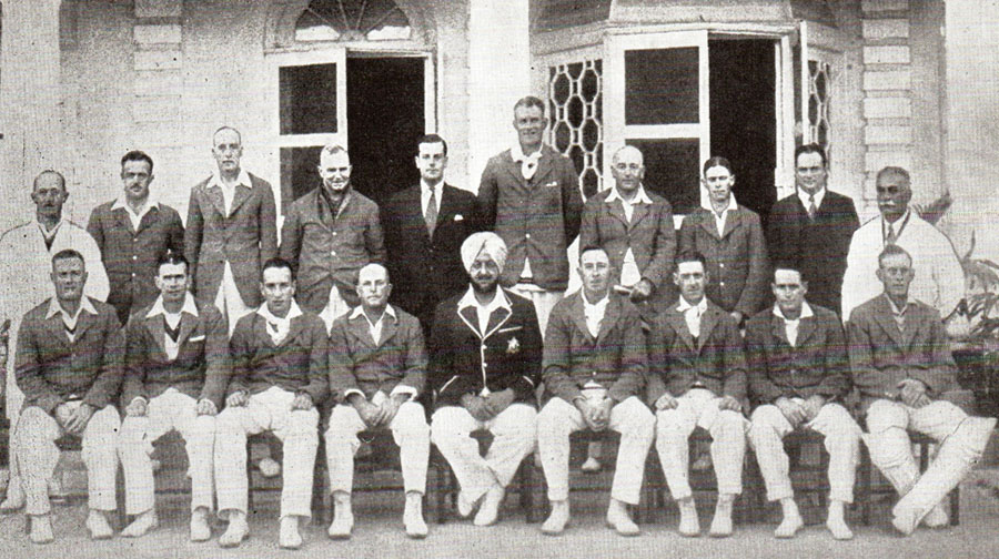 1935 36 Australians in India 2 12