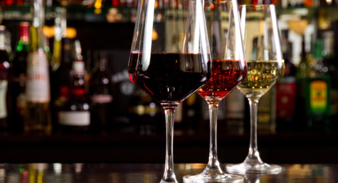 Australian Wine; Image Source: @CANVA