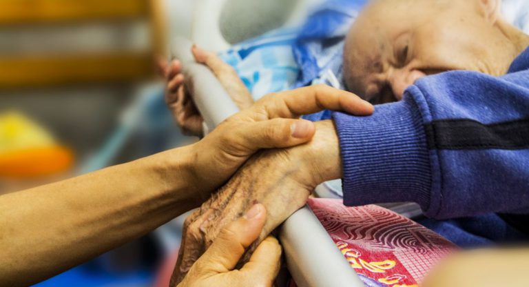 Complaints, missing persons, assaults – contracting outside workers in aged care increases problems