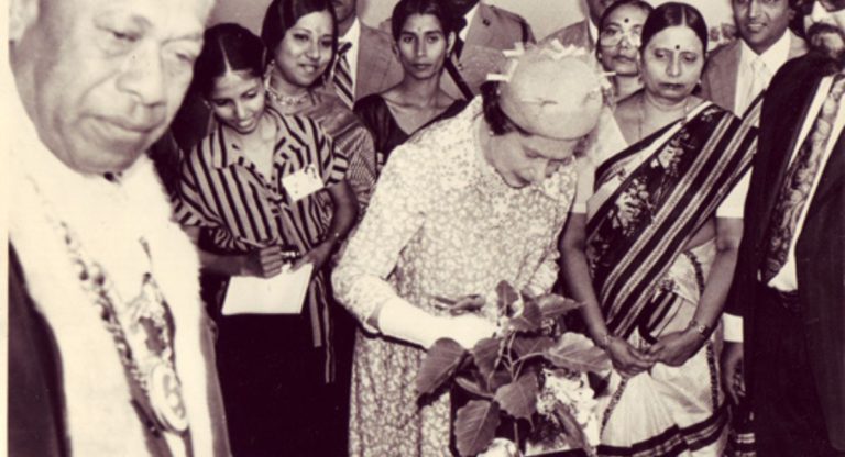 When Queen Elizabeth II ducked to avoid an accident in Fiji