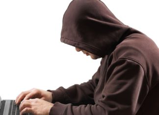 Man charged for allegedly defrauding hundreds of Australians in online crime