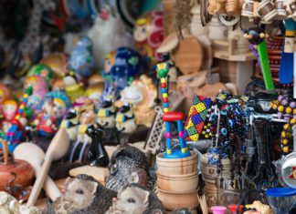 Are tourism souvenirs valuable cultural artefacts?