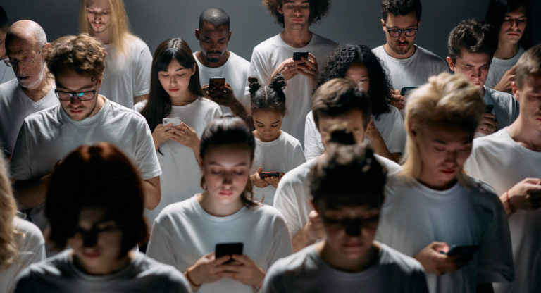 Three tips for the whole family to reduce screen time