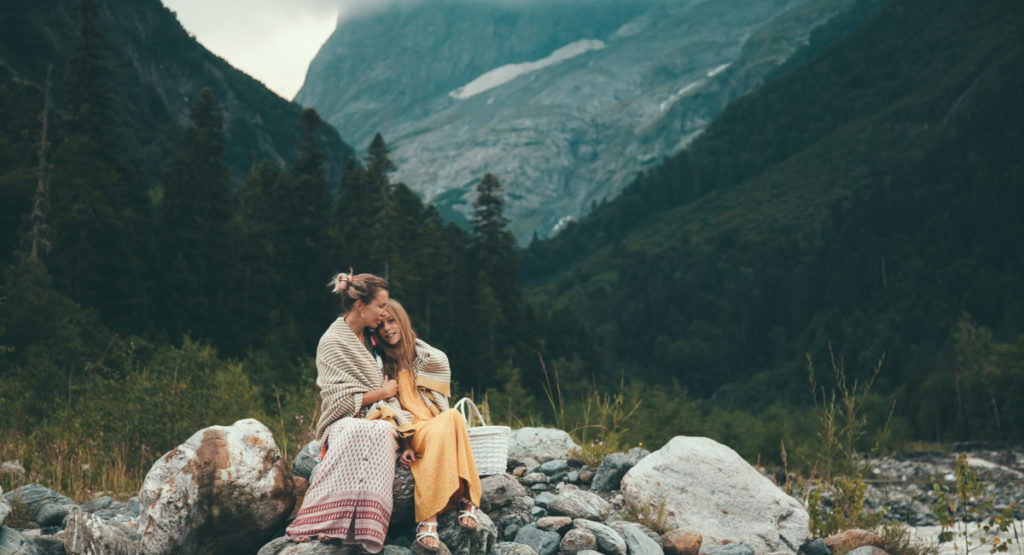 Representative picture of Mother and daughter; Image Source: @CANVA