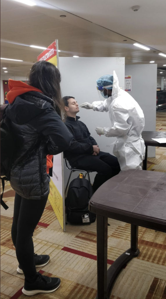 Indian Airport conducting RT-PCR Test; Image Source: Twitter @KanchanGupta