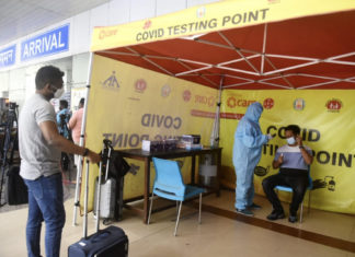 India makes RT-PCR test mandatory for international arrivals from China, 4 other countries Indian Airport conducting RT-PCR Test; Image Source: Twitter @KanchanGupta
