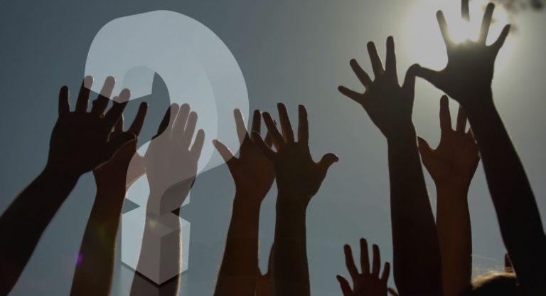 Who is afraid of questions? Democracy and literature as unfinished exercise