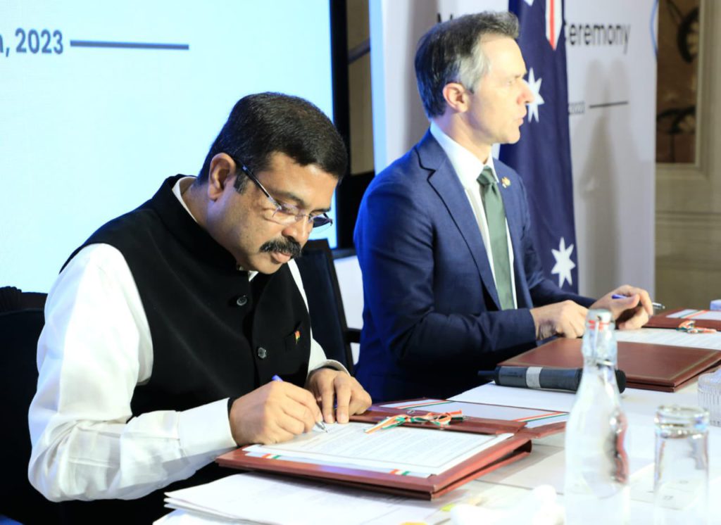 Education Minister Jason Clare and Indian Education Dharmendra Pradhan; Image Source: PIB