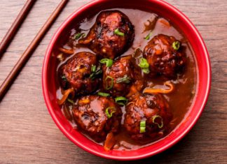 Netizens school NYT journo who claimed Chicken Manchurian is Pakistani Chinese