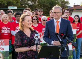 Newly Elected MP of Aston Mary Doyle woth PM Anthony Albanese; Image Source: Victorian Labor