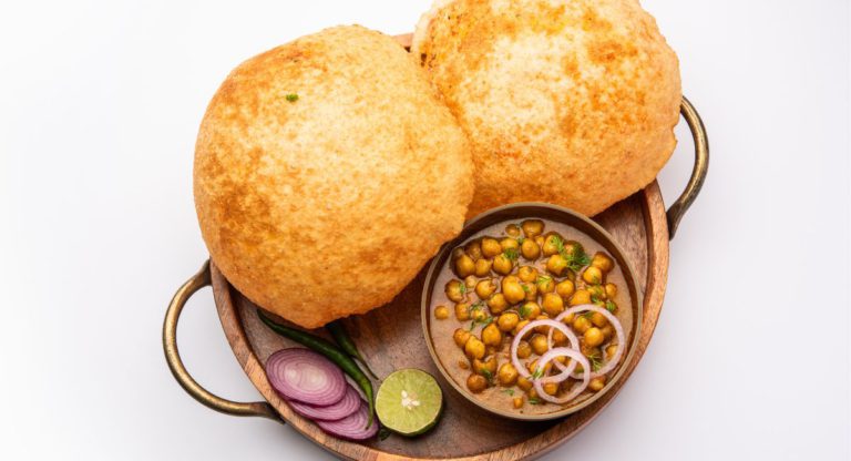 3 reasons you feel hungrier and crave comfort foods when the weather turns cold