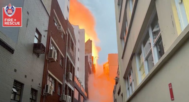 Massive fire that lead to building collapse and evacuation in Sydney now contained 