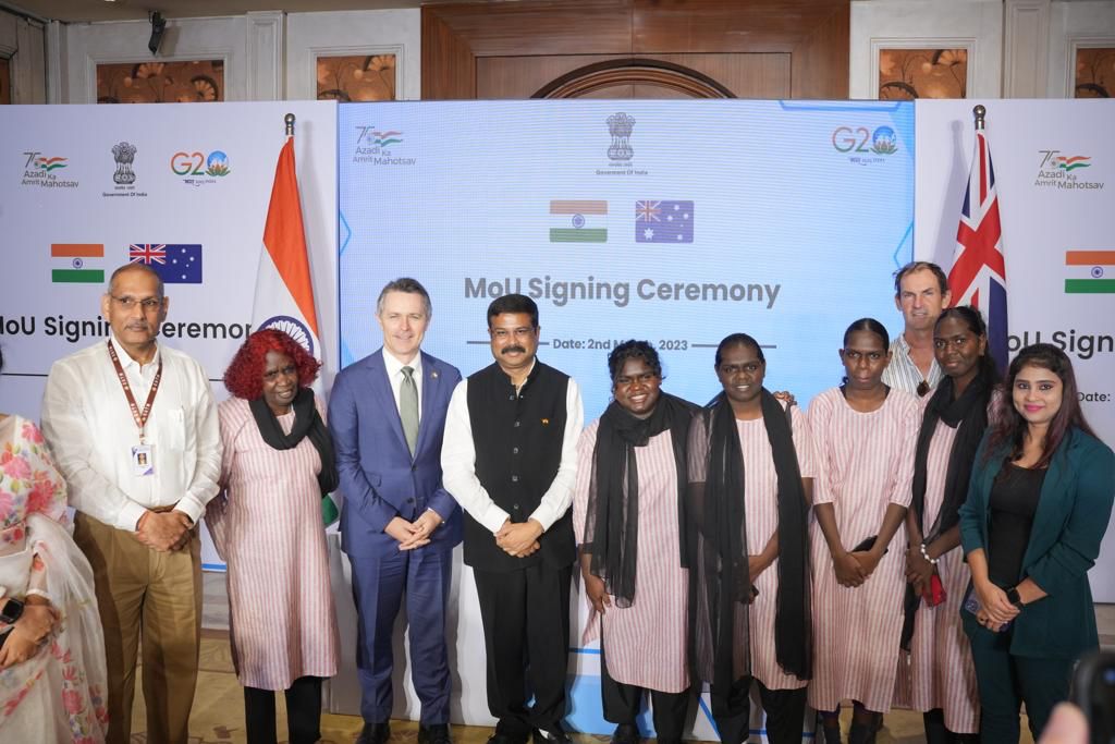 PHOTO 2023 04 30 23 32 03 3 34