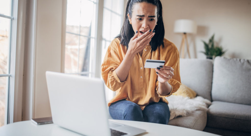 Credit Card Scam; Image Source: @CANVA