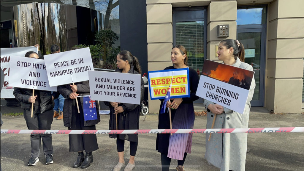 IMG DE99CED516CB 1 44