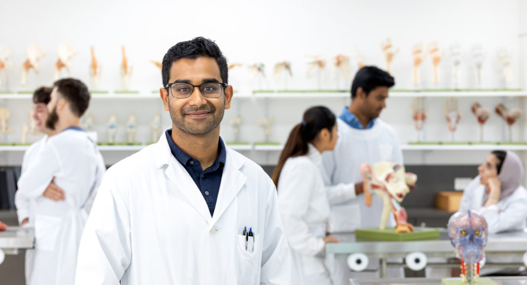 Indian Migrant Worker; Image Source: @CANVA