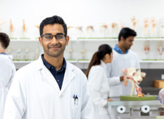 Indian Migrant Worker; Image Source: @CANVA