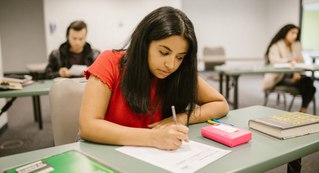 Federal Government's Fee-Free TAFE Initiative Triumphs: Filling All 180,000 Places Within Six Months 4 TAFE Students; Image Source @Canva