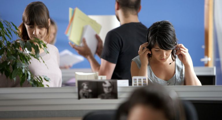 This desk is mine! How noisy offices can make us more territorial