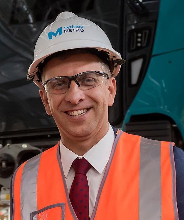 Minister introduces Sydneys first metro train 37069473950 cropped 12