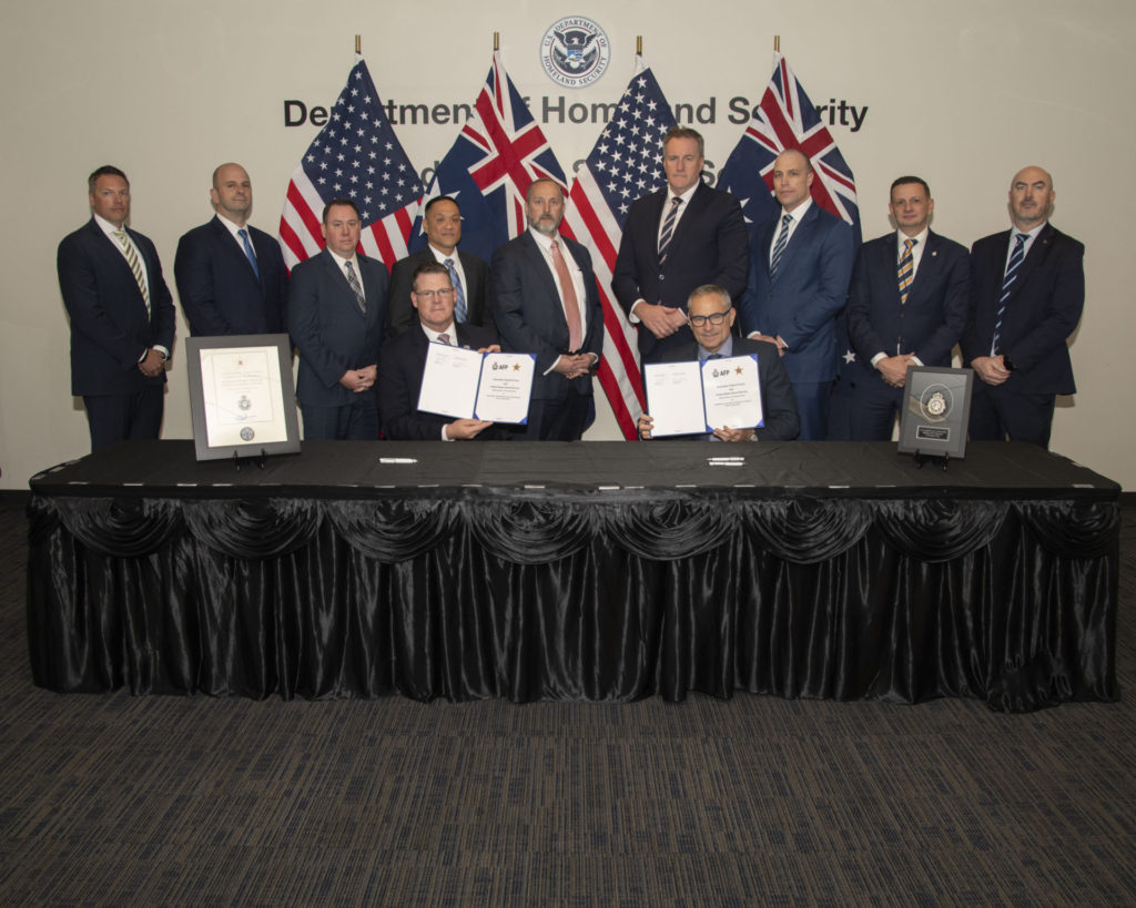 Australia and USA sign MoU to combat transnational crime 2 F99MkQpXoAEWzll 2