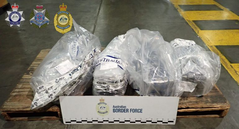 Australian authorities issue warning after 154kg of cocaine seized from hull of cargo ship