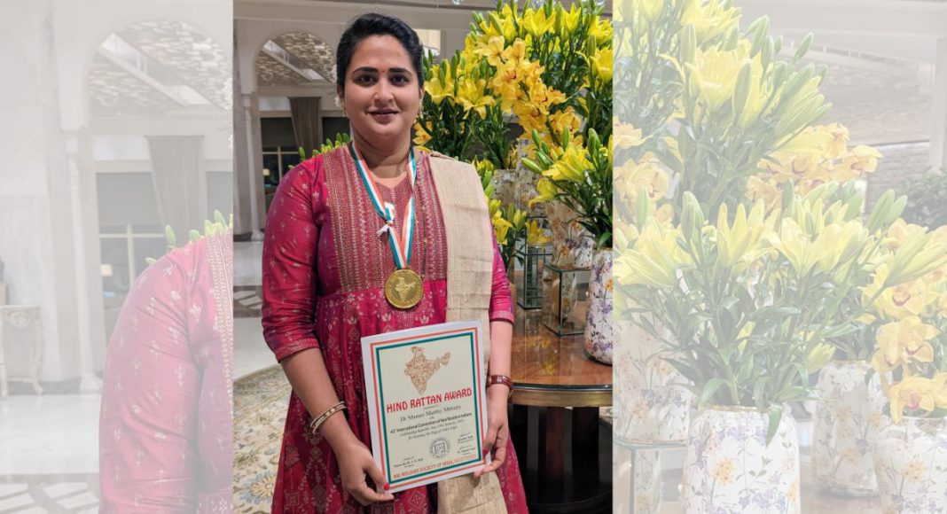 Image: Dr Manasi Murthy Mittinty with Hind Rattan 2024 award (Source: Supplied)