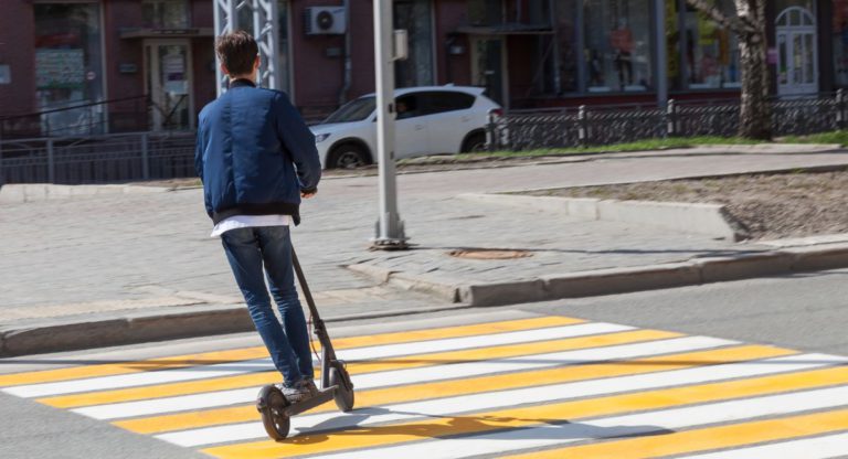 E-scooters are linked with injuries and hospital visits – but we can’t say they are riskier than bikes yet