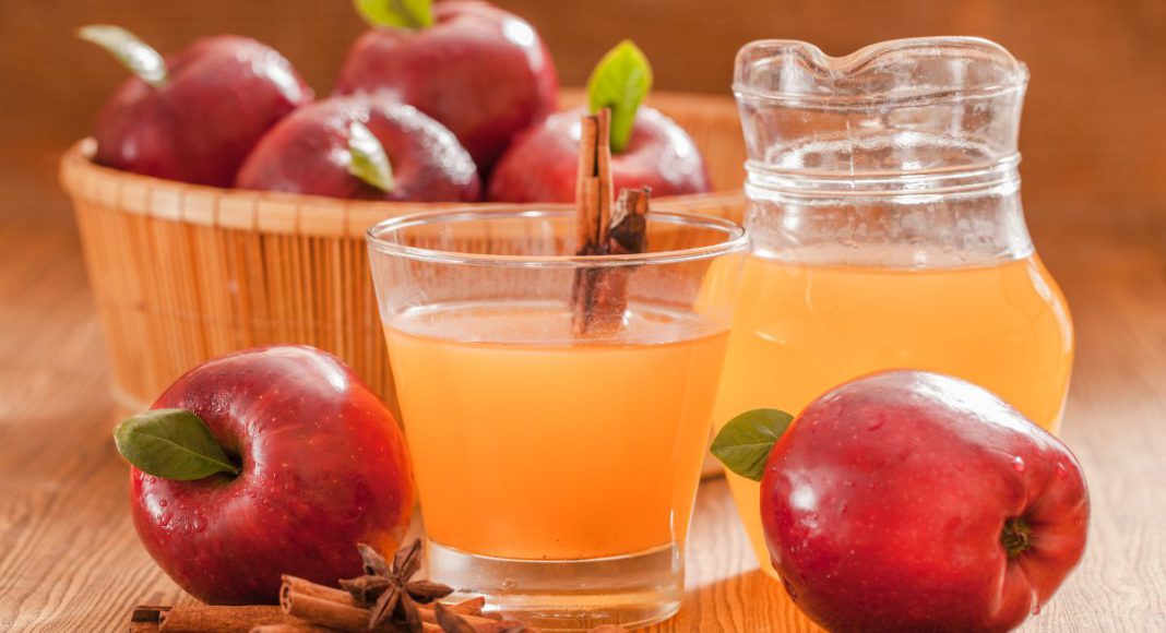 An apple cider vinegar drink; Image Source @Canva