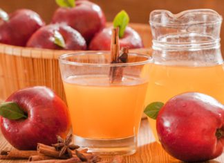 An apple cider vinegar drink; Image Source @Canva