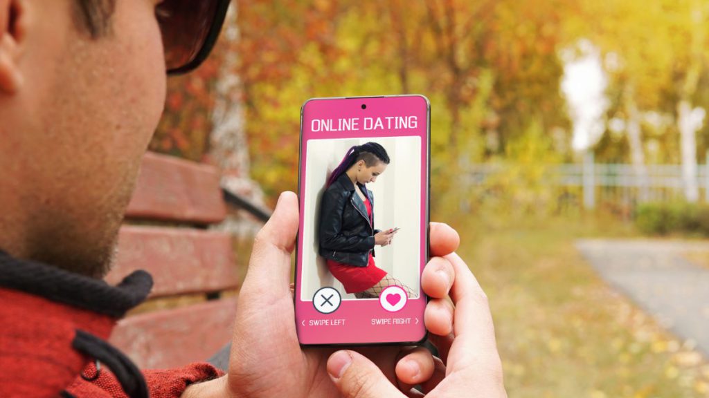 Sexting; Image Source: @Canva