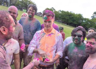 NSW Premier Chris Minns celebrates Holi as festival of colours spreads joy across Australia
