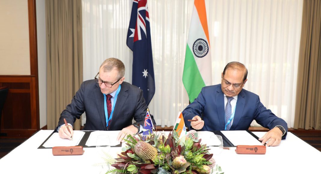 Australian Border Force (ABF) Commissioner, Michael Outram APM, and India's Central Board of Indirect Taxes and Customs Chairman, Sanjay Kumar Agarwal; Image Source: Australian Border Force